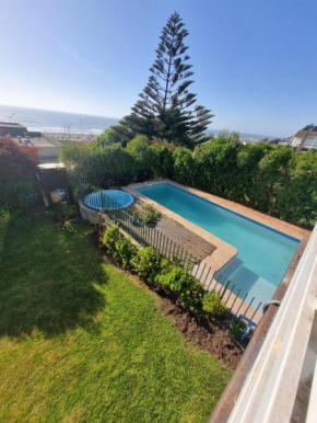 Hermosa casa con inigualable vista al mar 13 personas